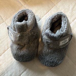 Ugg Bixbee Baby Booties size 6-12mo (2/3)